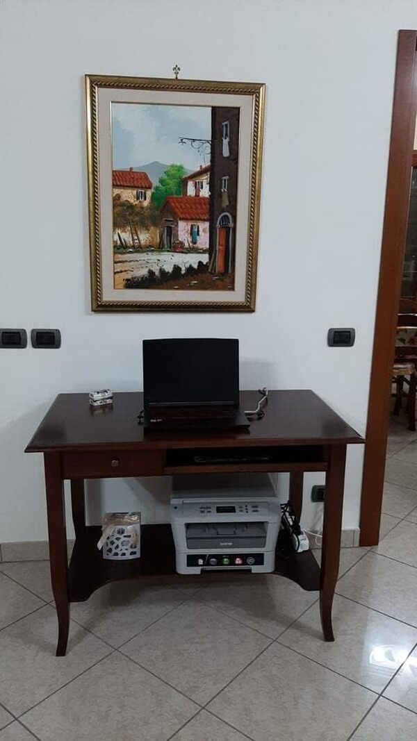 Mar.c.a. Design, Bureau avec Rangement en Bois, Noyer Foncé - Meuble Secrétaire Bureau Classique avec Étagère, Tiroir et Plateau Coulissant - Bureau Informatique 105x60x78H, pour Meubles de Salon